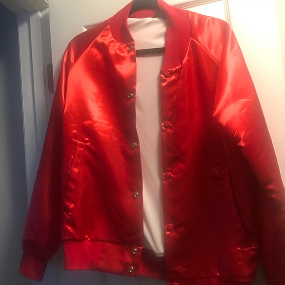 Rare kylie Jenner bomber jacket not made anymore - Picture 2 of 3